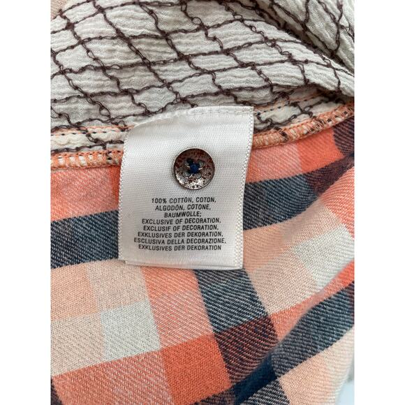 ANTHROPOLOGIE Holding Horses Cedar Grove Plaid Flannel Button Down // 2 - Picture 6 of 6